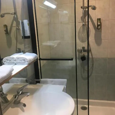 Les Marronniers Hotel 3*
