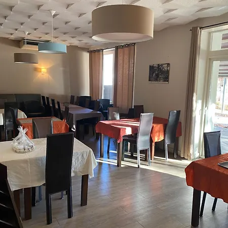 Les Marronniers Hotell 3*